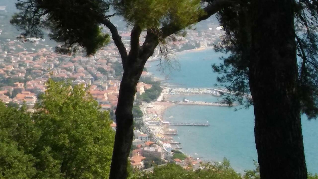 Torre Alpicella Holiday Home, A Scenic Escape Into Nature And Relaxation Diano Marina Luaran gambar